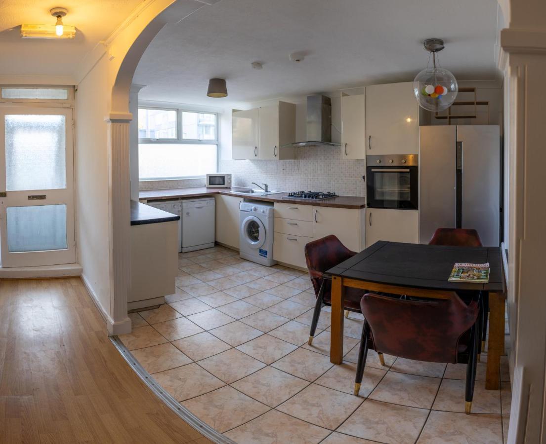 London - 4 Bed - Sleeps 8 - Garden - Pet Friendly Londres Exterior foto
