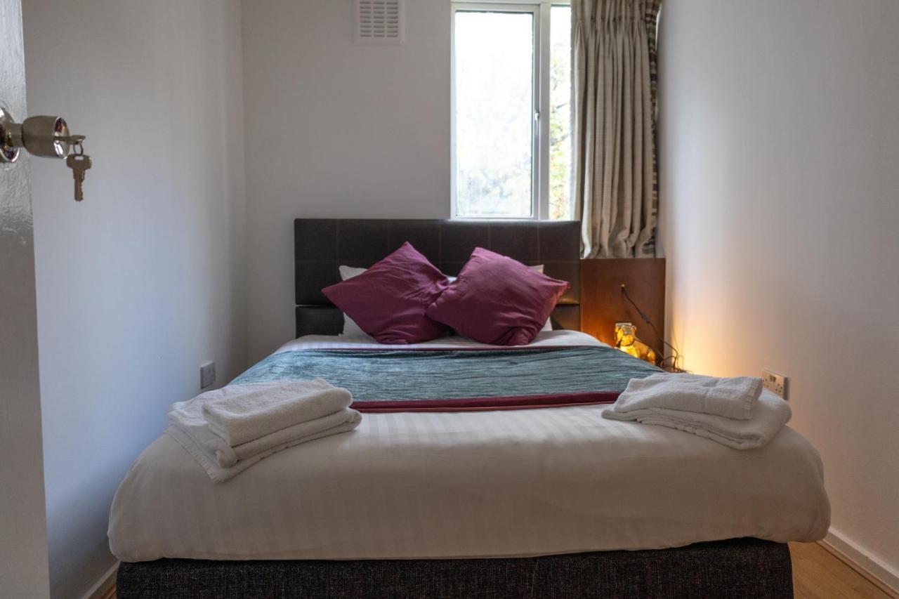London - 4 Bed - Sleeps 8 - Garden - Pet Friendly Londres Exterior foto