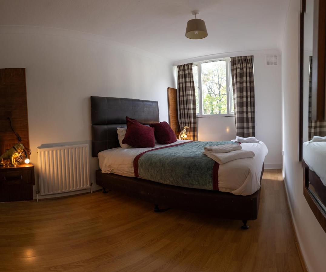 London - 4 Bed - Sleeps 8 - Garden - Pet Friendly Londres Exterior foto