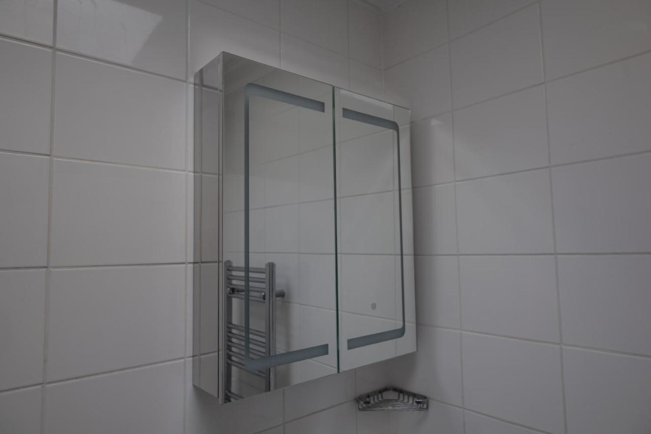 London - 4 Bed - Sleeps 8 - Garden - Pet Friendly Londres Exterior foto